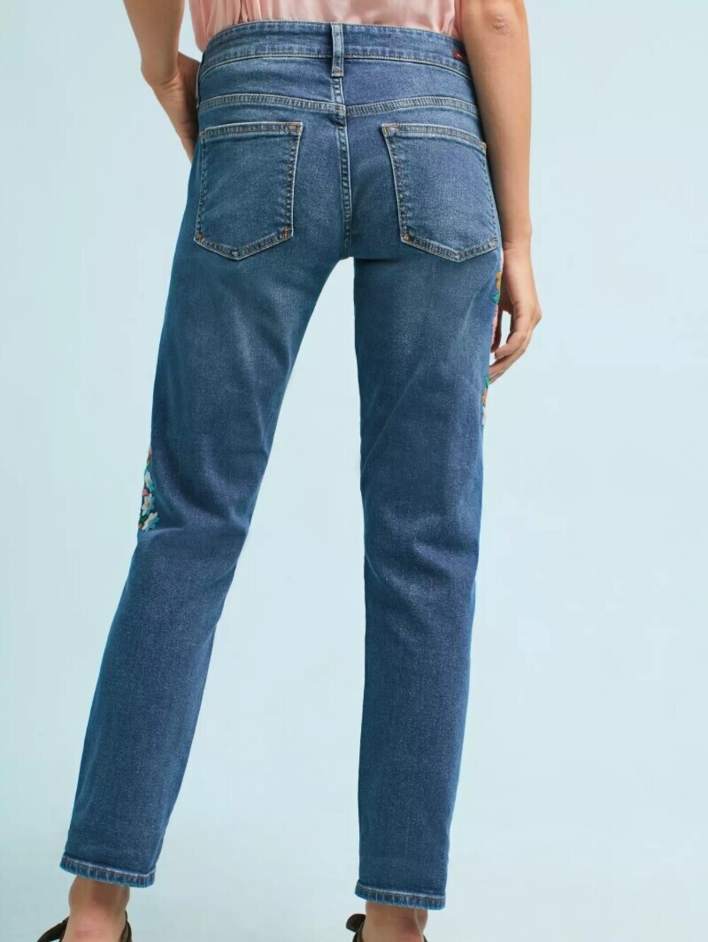 Pilcro by Anthropologie Embroidered Mid-Rise Slim Boyfriend Jean - Size - 28 - Picture 5 of 13